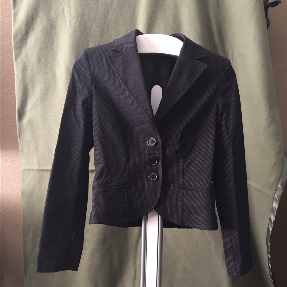 Zinc pin stripe business jacket